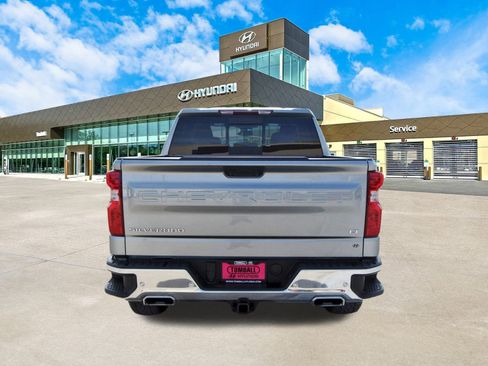 Used 2024 Chevrolet Silverado 1500 LT w/ Z71 Off-Road Package image 7