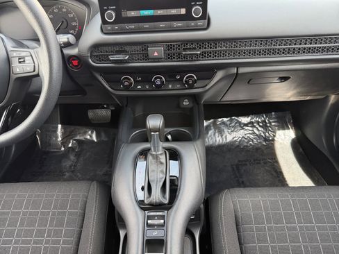 Used 2025 Honda HR-V LX image 16
