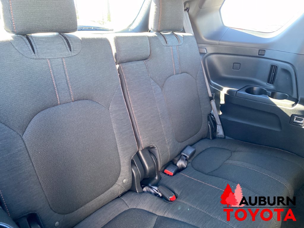 Used 2023 Honda Pilot Sport image 21