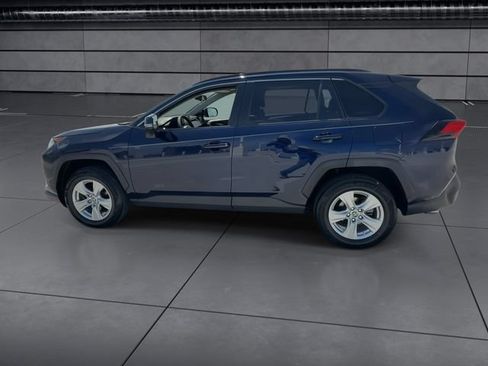 Used 2019 Toyota RAV4 XLE FWD image 5