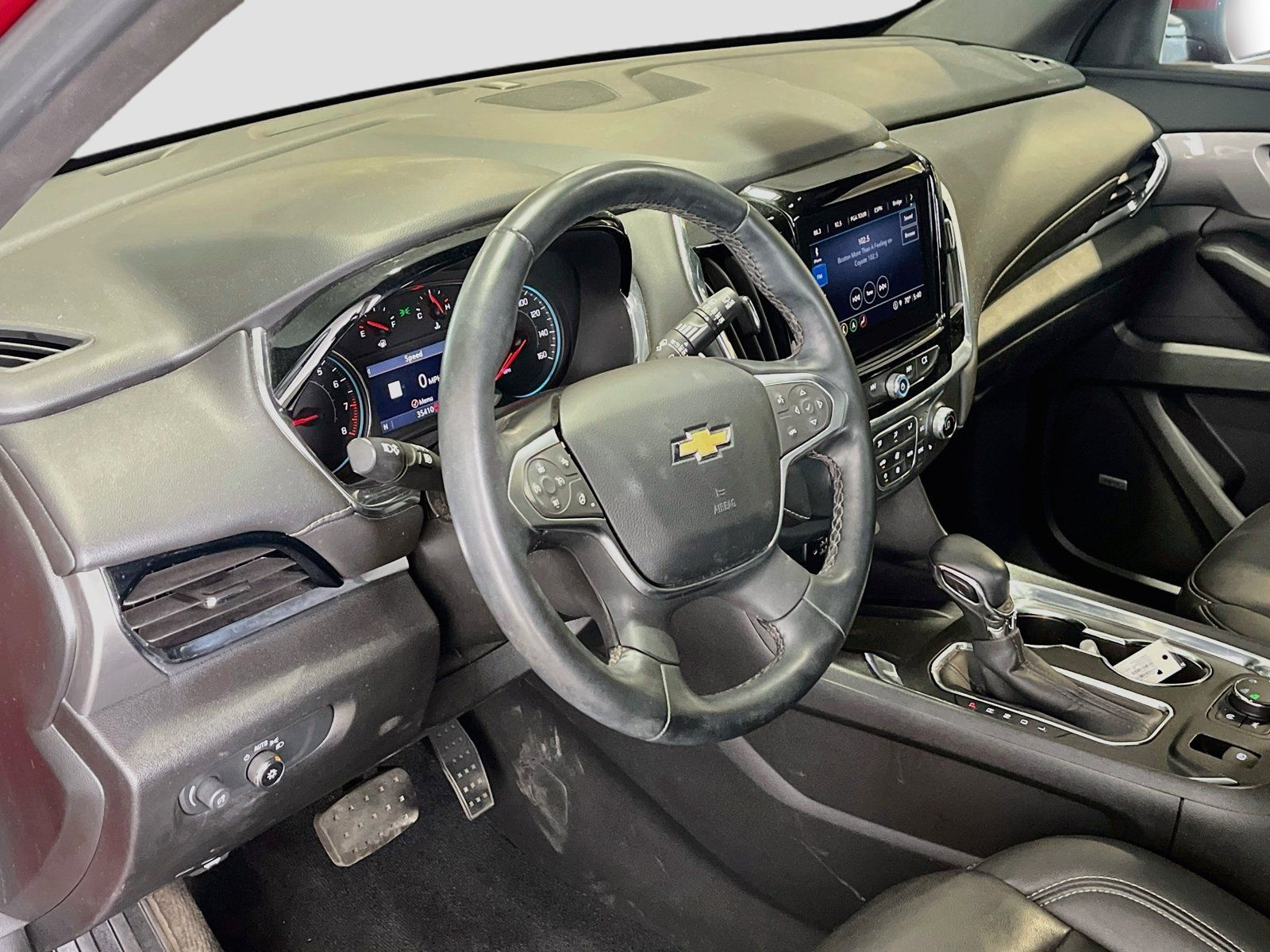 Used 2023 Chevrolet Traverse LT w/ LT Premium Package AWD/4WD image 11