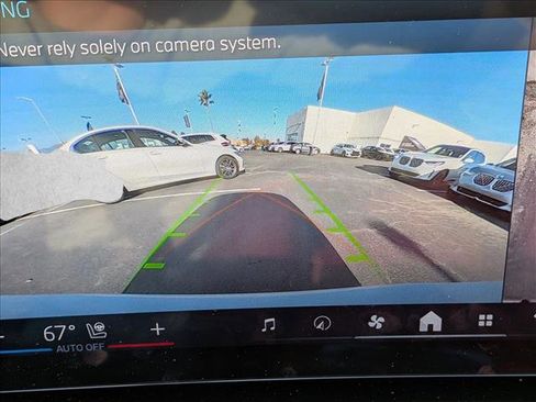 Used 2025 BMW i5 eDrive40i w/ Premium Package image 12