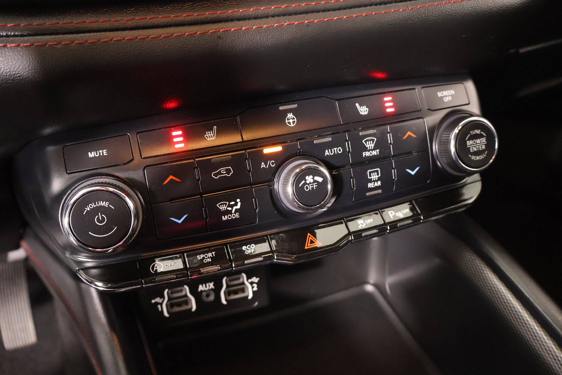 Used 2025 Dodge Durango GT RWD image 8