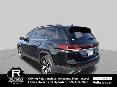 Used 2025 Volkswagen Atlas SE AWD/4WD image 6