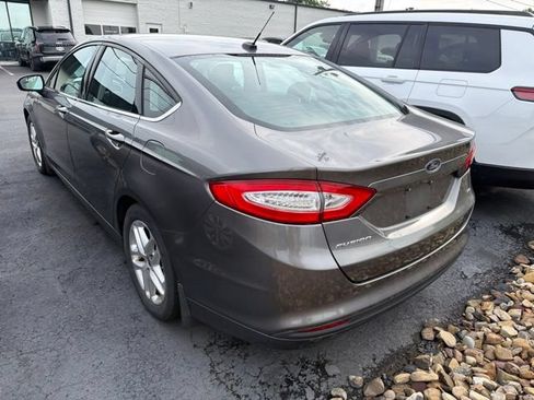 Used 2014 Ford Fusion SE FWD image 6