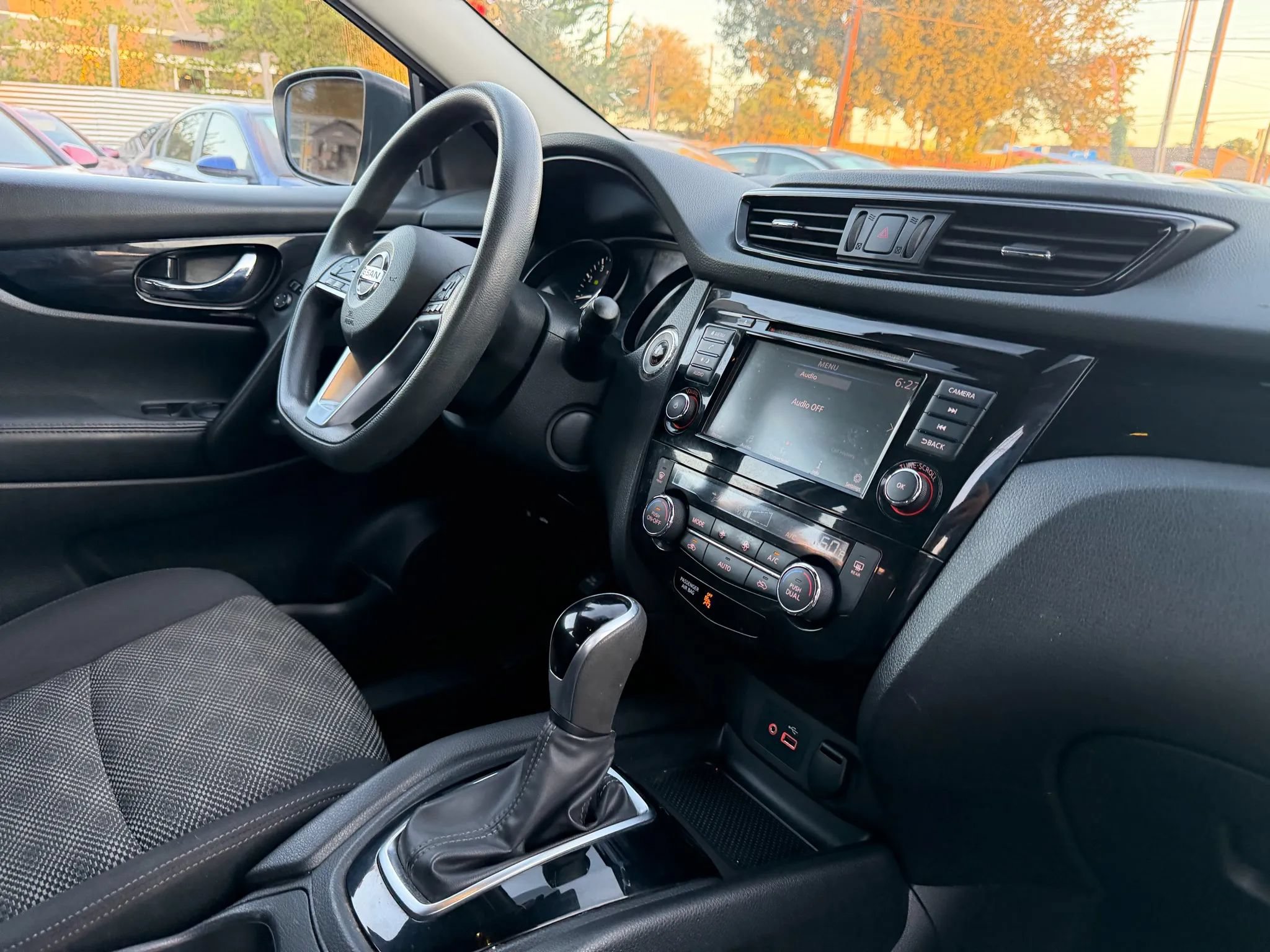 Used 2019 Nissan Rogue Sport SV FWD image 19