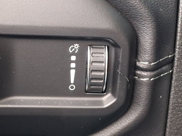 Used 2024 Jeep Wrangler Unlimited Rubicon 4xe AWD/4WD image 24