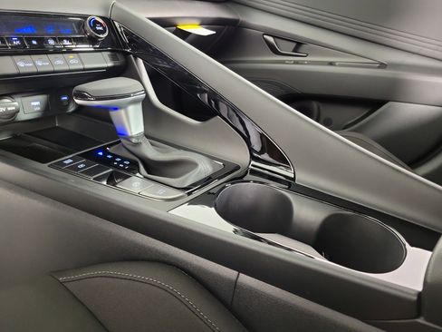 New 2025 Hyundai Elantra SEL w/ Cargo Package image 19