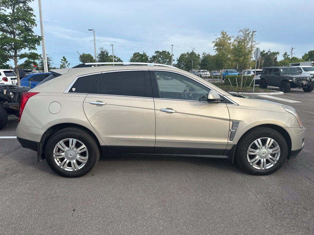 Used 2010 Cadillac SRX Luxury FWD image 6