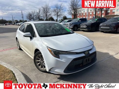 Used 2020 Toyota Corolla LE image 1