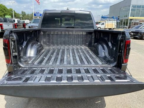 Used 2021 RAM 1500 Laramie AWD/4WD image 7
