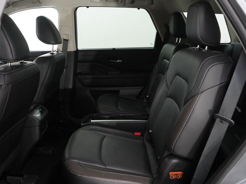 Used 2023 Nissan Pathfinder SL w/ SL Premium Package image 13