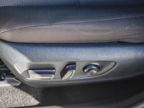 Used 2025 Toyota RAV4 XLE image 22