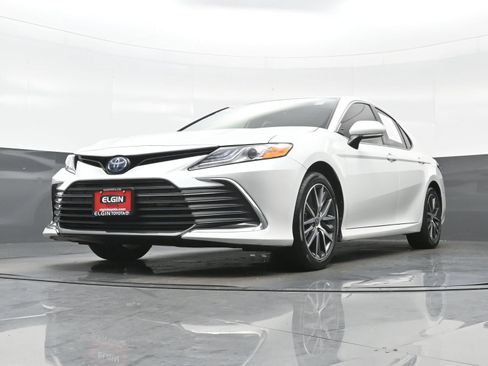 Used 2024 Toyota Camry XLE FWD image 31
