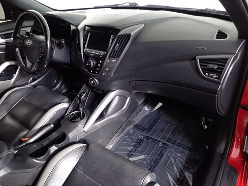 Used 2016 Hyundai Veloster Turbo FWD image 32