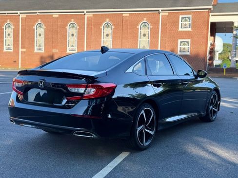 Used 2019 Honda Accord Sport image 6