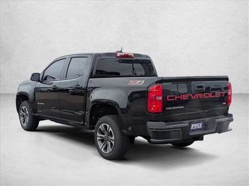Used 2022 Chevrolet Colorado Z71 AWD/4WD image 7