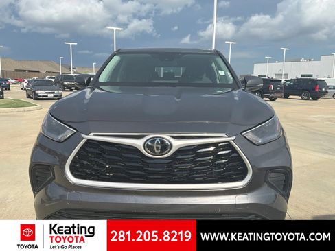 Used 2023 Toyota Highlander L FWD image 8