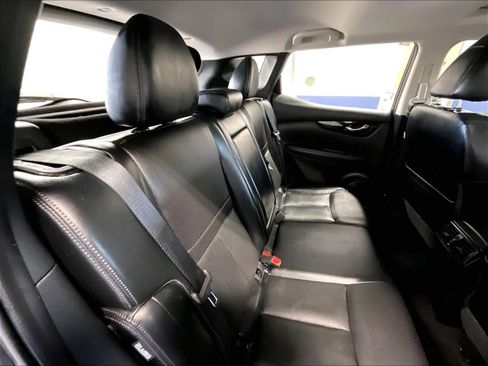 Certified 2022 Nissan Rogue Sport SL w/ Premium Package AWD/4WD image 16