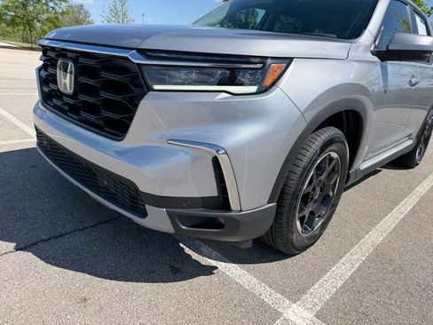 Certified 2025 Honda Pilot EX-L image 4