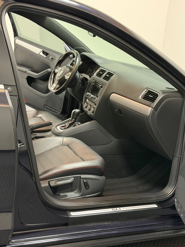 Used 2014 Volkswagen Jetta GLI Autobahn FWD image 11