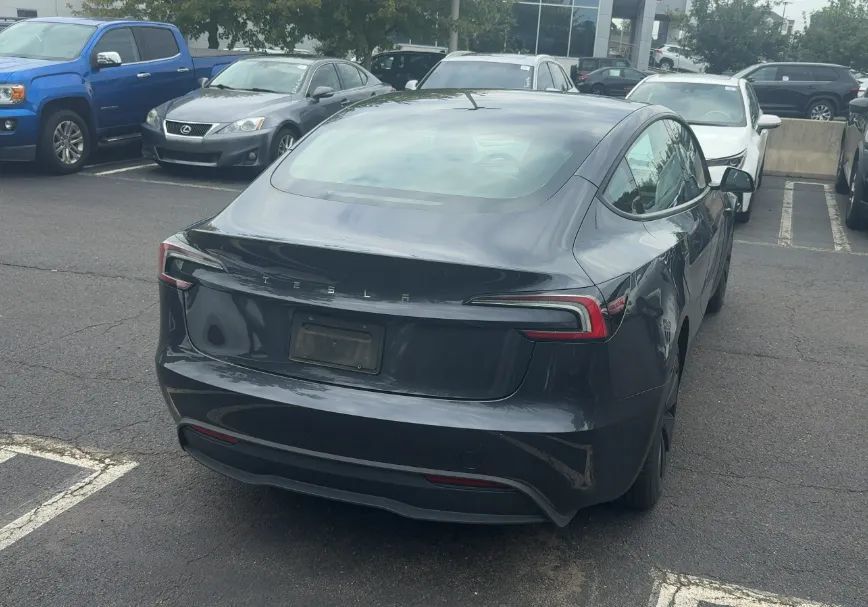 Used 2024 Tesla Model 3 Standard Range RWD image 3