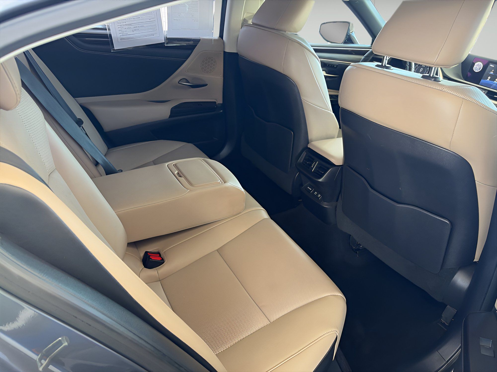 Used 2020 Lexus ES 350 w/ Premium Package FWD image 11