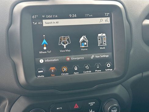 Used 2023 Jeep Renegade Latitude w/ Premium Group AWD/4WD image 13