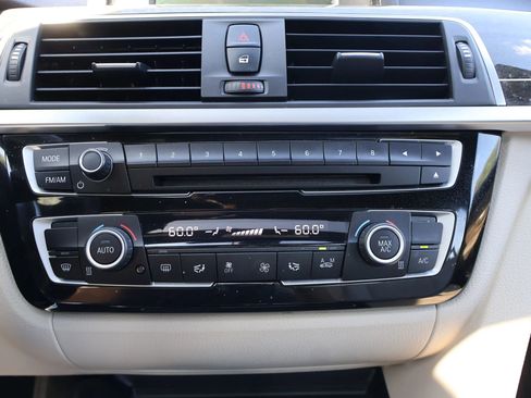 Used 2017 BMW 330i Sedan w/ Premium Package image 28