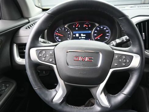 Used 2024 GMC Terrain SLT w/ Infotainment Package II image 8