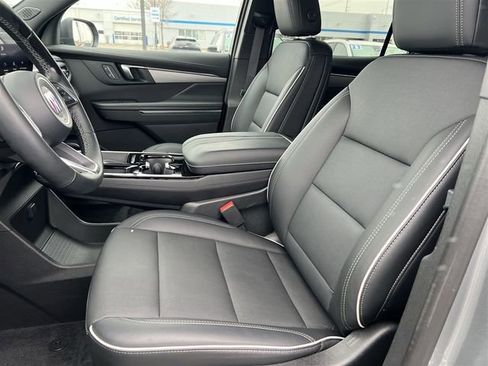 Certified 2025 Buick Enclave Preferred image 16