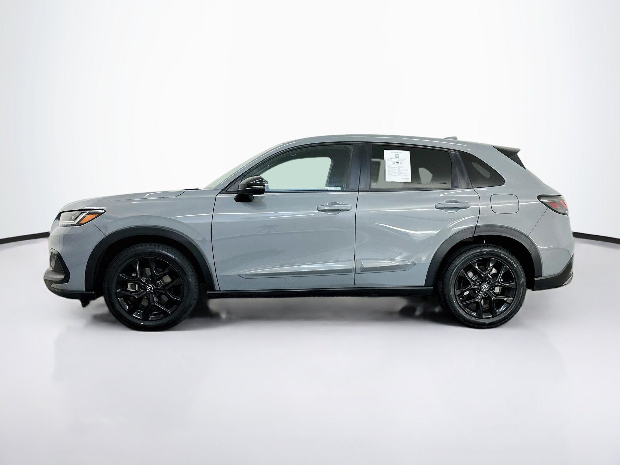 Used 2023 Honda HR-V Sport image 4