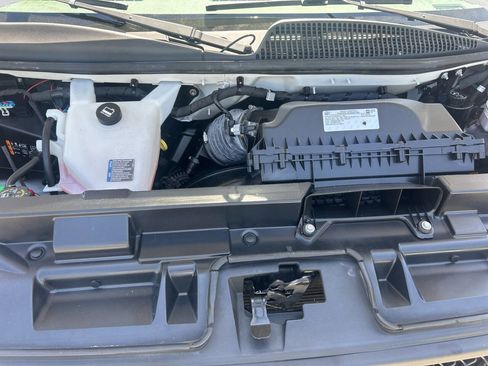 Used 2022 Chevrolet Express 2500 w/ Driver Convenience Package RWD image 17
