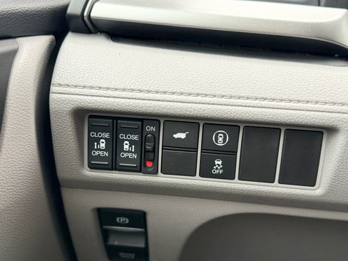 Used 2022 Honda Odyssey EX-L image 17