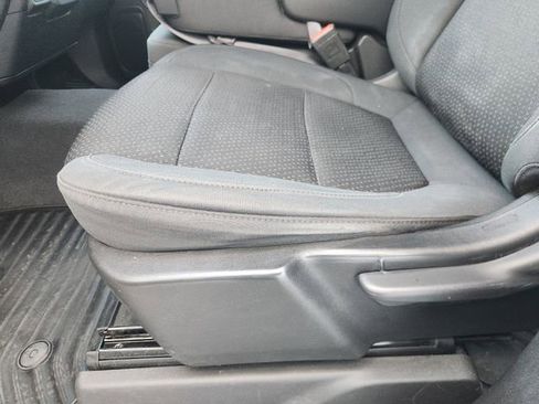 Used 2022 Chevrolet Silverado 2500 Custom w/ Custom Value Package image 20