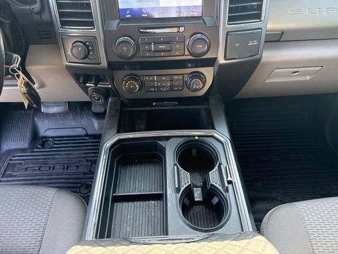Used 2022 Ford F350 XLT w/ XLT Premium Package AWD/4WD image 21
