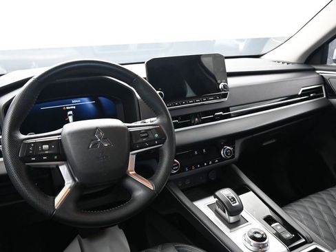 Used 2023 Mitsubishi Outlander SEL image 27