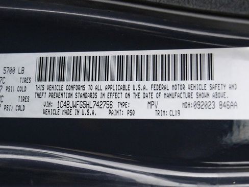 Used 2017 Jeep Wrangler Unlimited Rubicon image 52