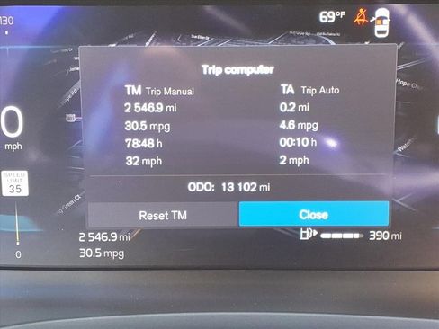 Certified 2025 Volvo S60 B5 Core image 29