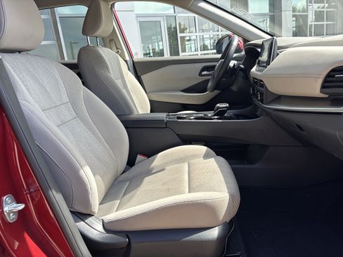 Used 2025 Nissan Rogue SV AWD/4WD image 27