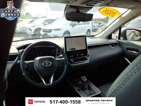 Used 2026 Toyota Corolla Cross XLE AWD/4WD image 13