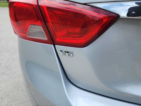 Used 2018 Chevrolet Impala LT image 7