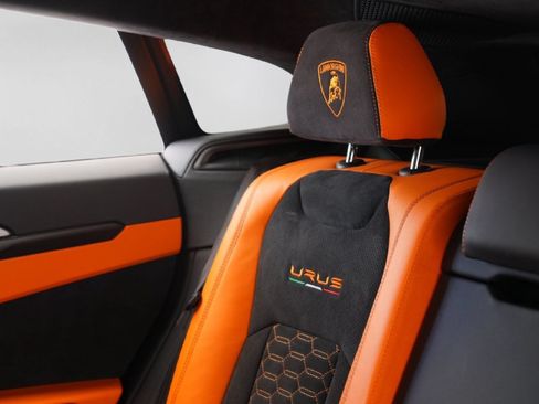 Used 2022 Lamborghini Urus AWD/4WD image 20