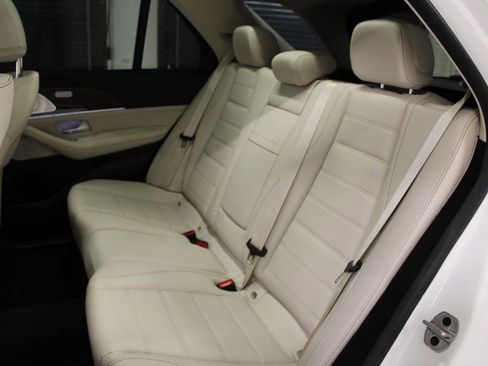 Certified 2024 Mercedes-Benz GLE 450e 4MATIC image 36