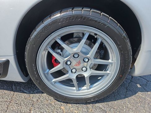 Used 2001 Chevrolet Corvette Z06 RWD image 32