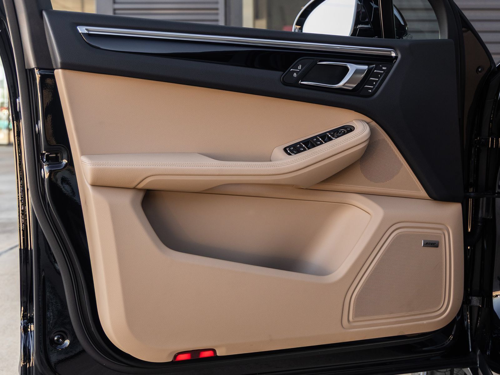 Certified 2026 Porsche Macan AWD/4WD image 20