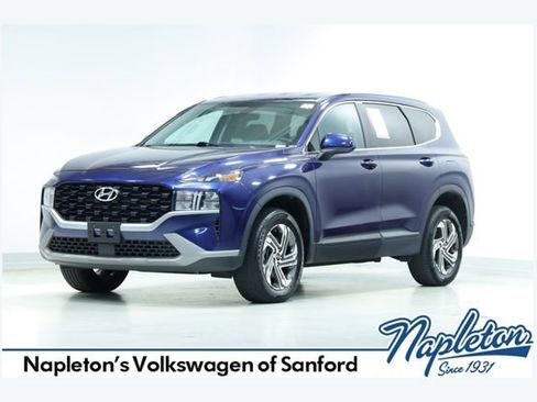 Used 2023 Hyundai Santa Fe SE image 1