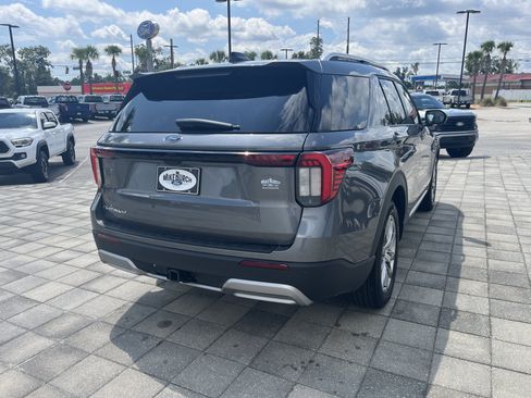 New 2026 Ford Explorer Platinum RWD image 6