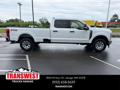 Used 2023 Ford F350 Lariat AWD/4WD image 6
