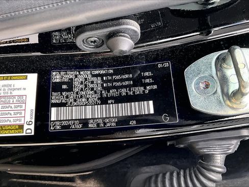 Used 2023 Lexus GX 460 w/ Black Line Special Edition AWD/4WD image 36